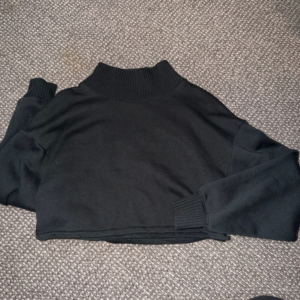 Alo Serenity Cropped Sweater in Charcoal Green